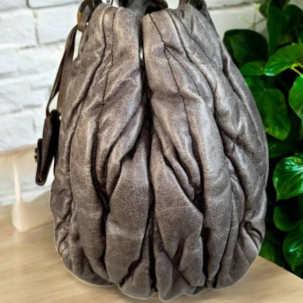 💛SOLD💛 MIU MIU Matelasse Nappa Leather Vintage Shoulder Bag with Key with COA - Picture 10 of 17